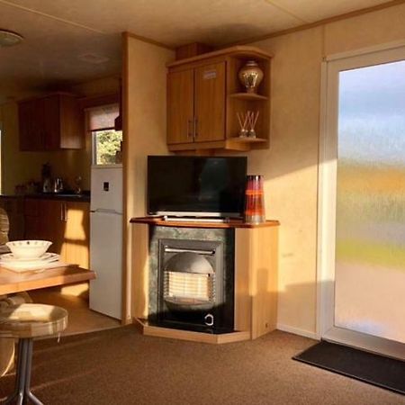 Caravan 50. Nairn lochloy holiday park Extérieur photo